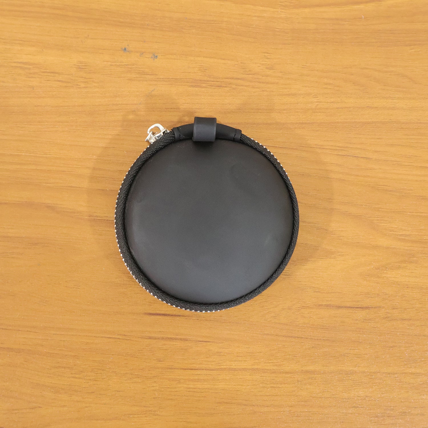 02EarbudCarryingCase-live.jpg