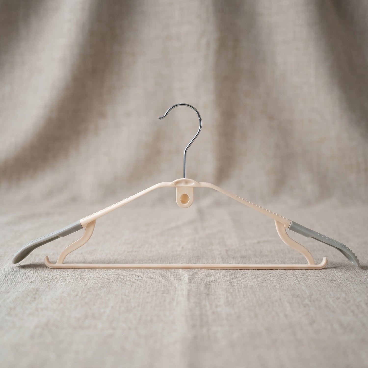 Clothes-Hangers-2.jpg