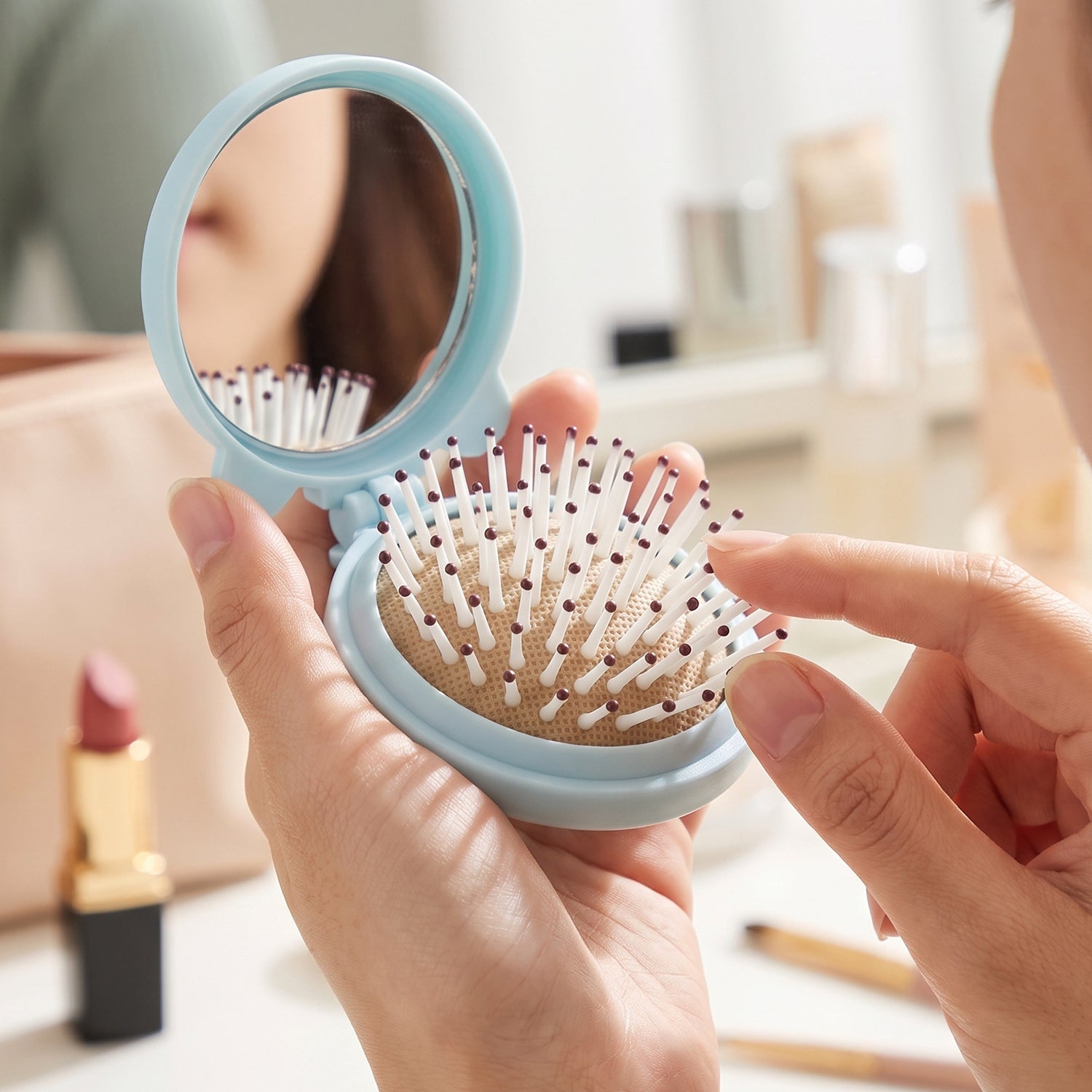 Mini-Brush-with-Mirror-4.jpg