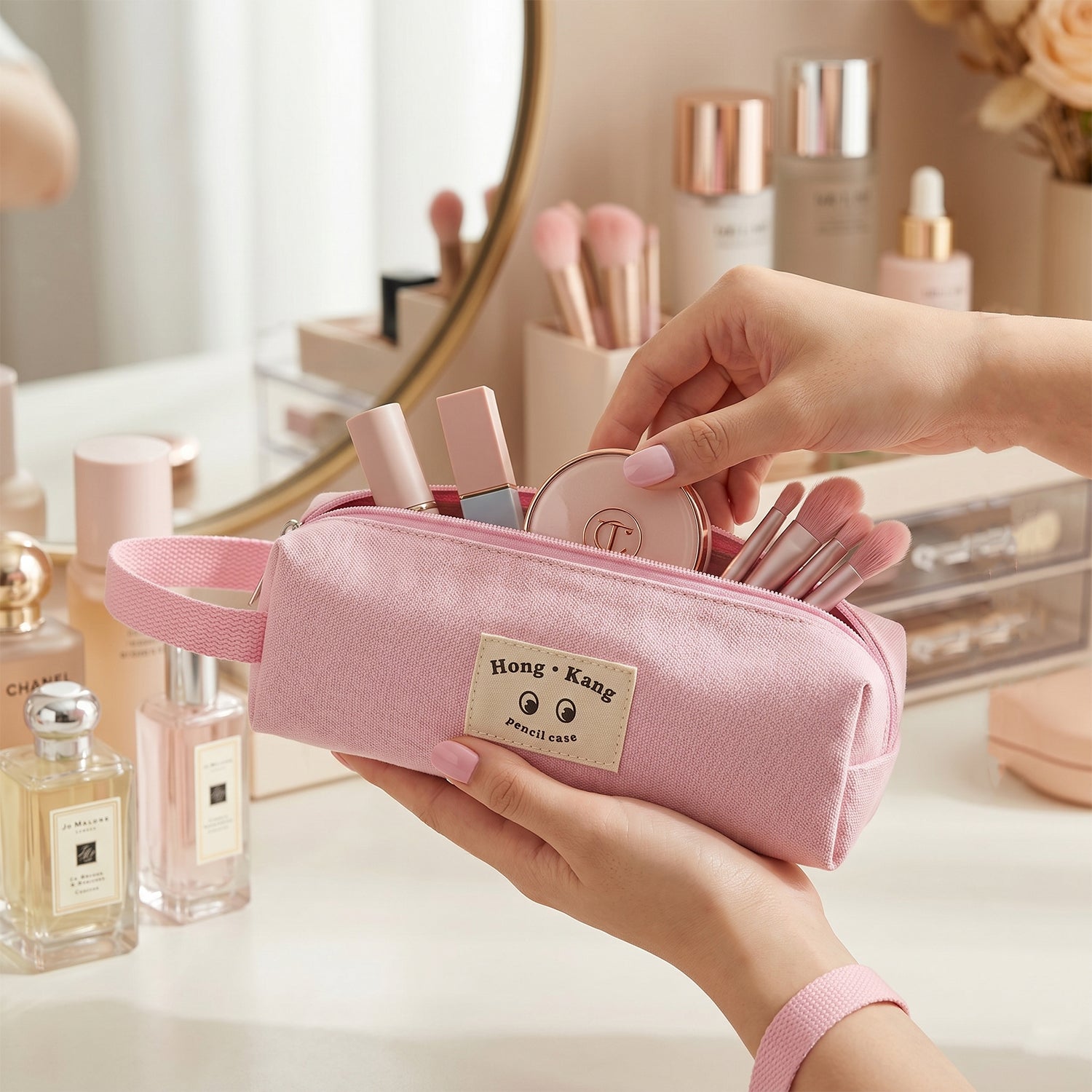 PinkMakeupPouch-02.jpg