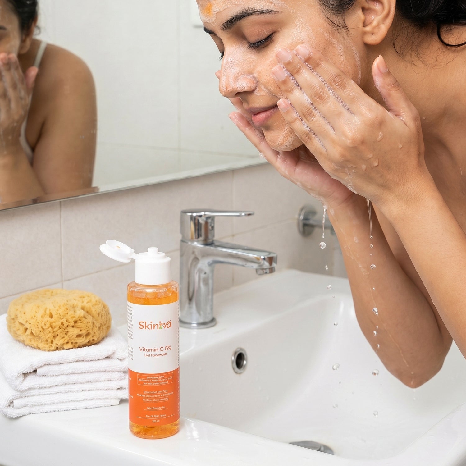 Vitamin-C-Gel-Facewash-3.jpg