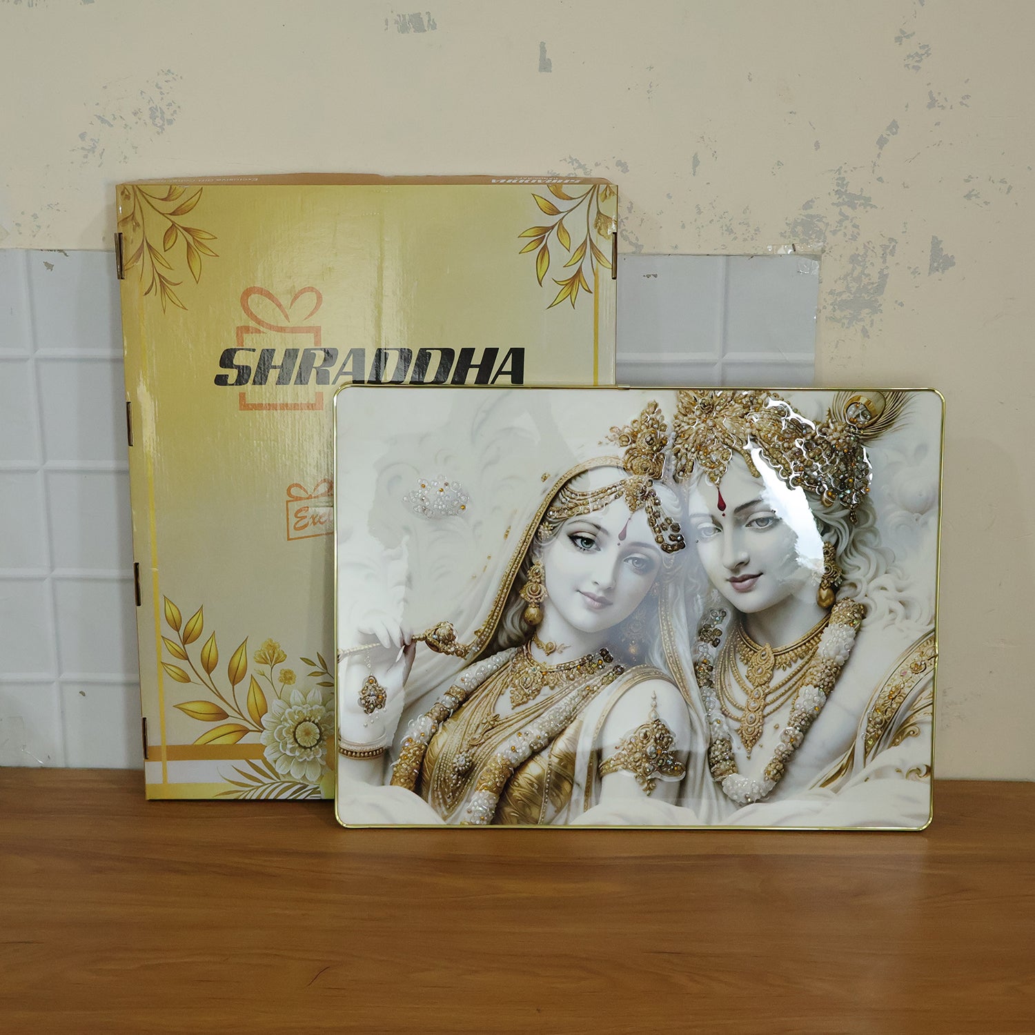 WhiteRadhaKrishnaWallPainting03-live.jpg