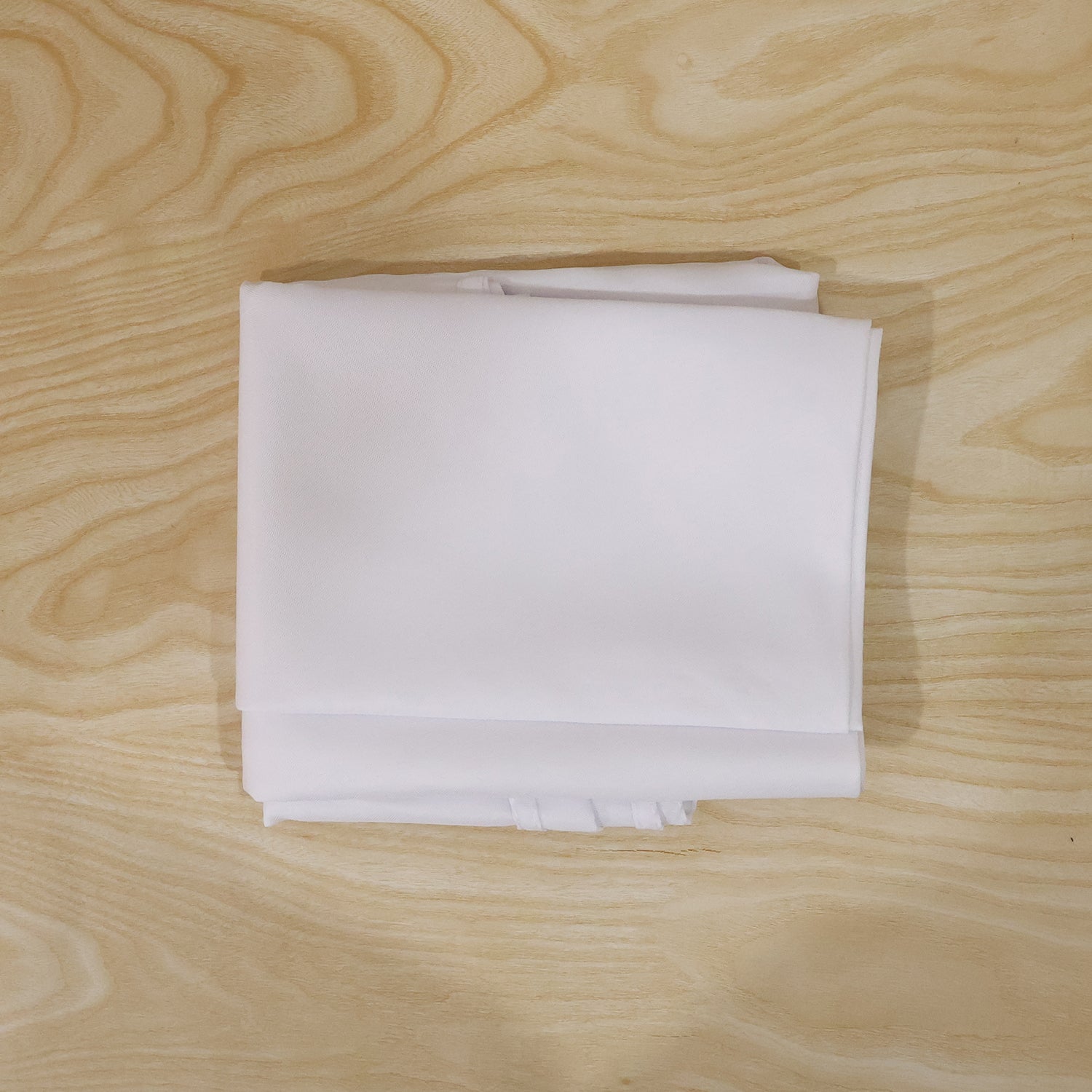 table-cover-8_fbece604-27ff-4e1c-8d60-4f24f2666989.jpg